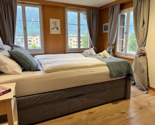 River 3 -Kissed Retreat with Iconic Jungfraujoch View