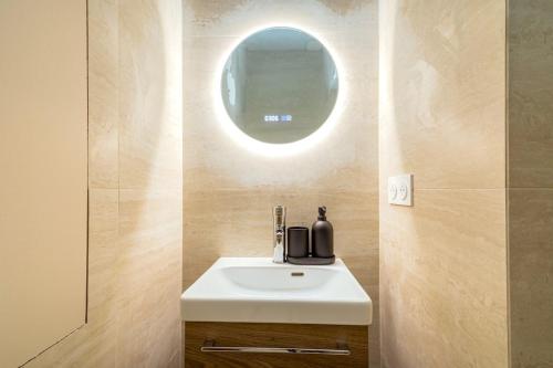 Tastefully decorated air-conditioned apartment - Paris 17