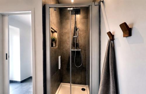 PLAZA GEORGE V - CHAMPS-ELYSEES - 190m2 - 4 Bedrooms - Air Conditioning