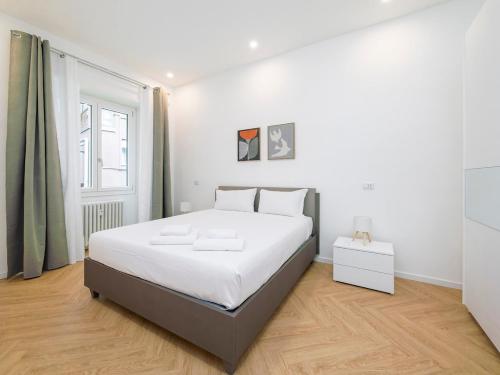 Xenia Milano - 2 room apt in Via Amadeo 14