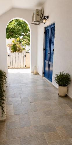 4 Min Walk To Beach Apartment
