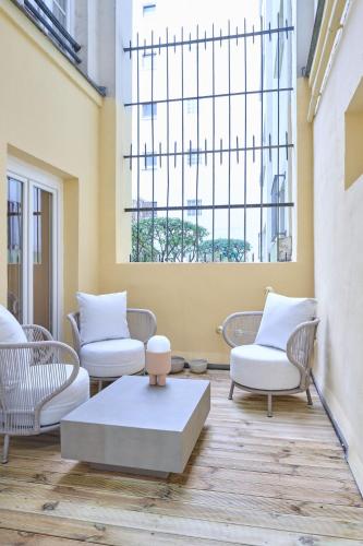 Modern with terrace & 4 spacious bedrooms
