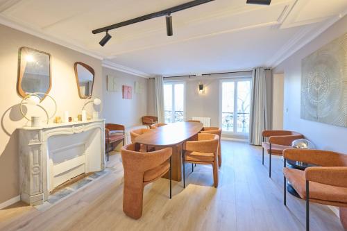 Modern with terrace & 4 spacious bedrooms