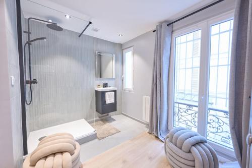 Modern with terrace & 4 spacious bedrooms