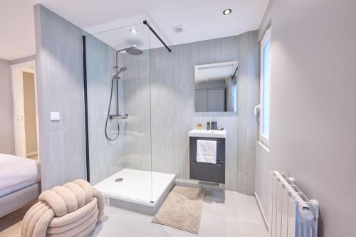 Modern with terrace & 4 spacious bedrooms