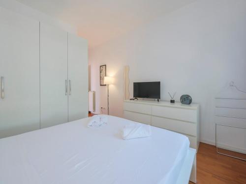 Xenia Milano - 2 rooms apt in Via Mecenate 84 - 8