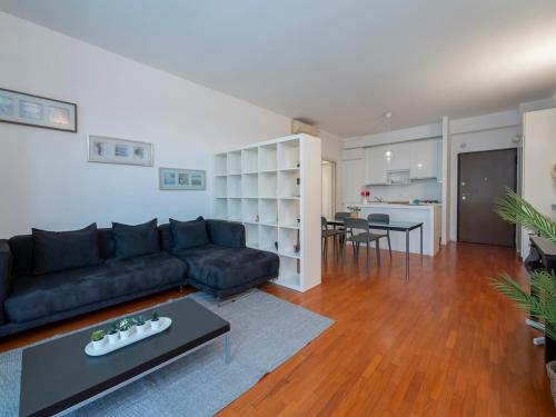 Xenia Milano - 2 rooms apt in Via Mecenate 84 - 8