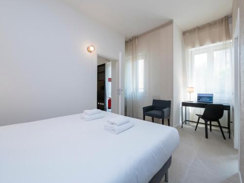 New Design Apartment with Balcony, Bocconi 10 min Walk, 4 Guests