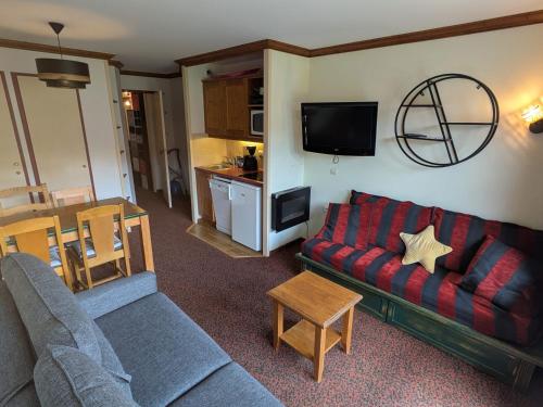 Appartement cosy, 4-5 pers, balcon sud, pistes et commerces à proximité
