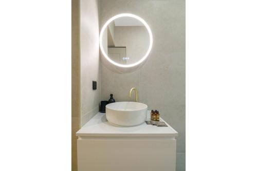 Modern studio in the heart of Paris near Eiffel Tower