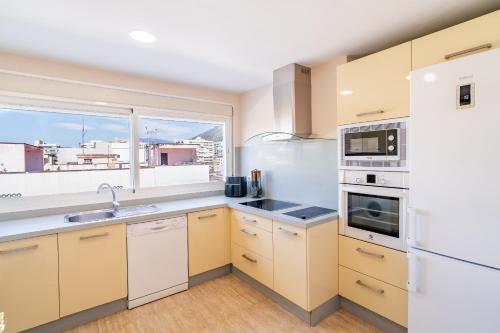 Cubo's Central Bright Marbella Apartment
