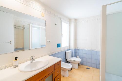 Cubo's Central Bright Marbella Apartment