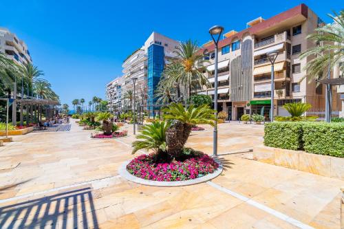 Cubo's Central Bright Marbella Apartment