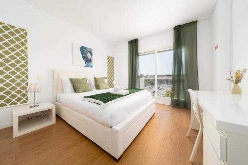 Expo - Double Rooms With AC and City Views