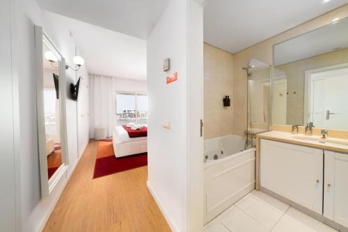 Expo - Double Rooms With AC and City Views