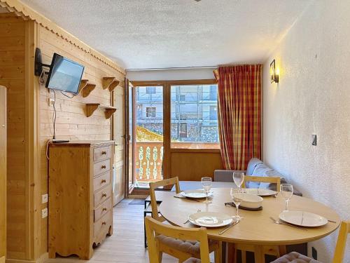 Apartment Le Hameau du Borsat - Val Claret-1 by Interhome