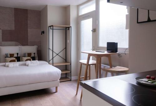 Cozy Parisian studio Opéra