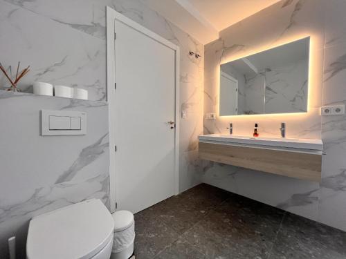Premium Penthouse Seasonal Rental