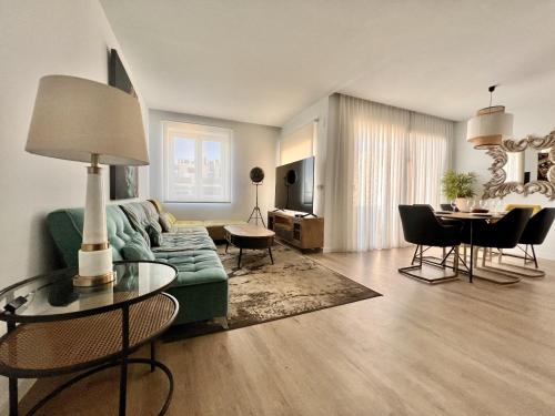 Premium Penthouse Seasonal Rental