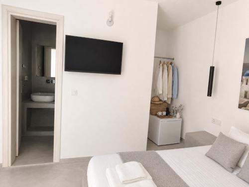 Moncler Fira Downtown Rooms