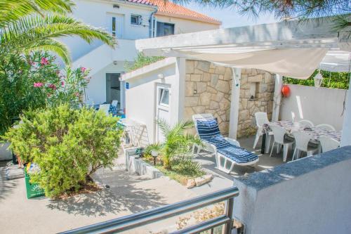 Apartments Inka & Ana by the sea