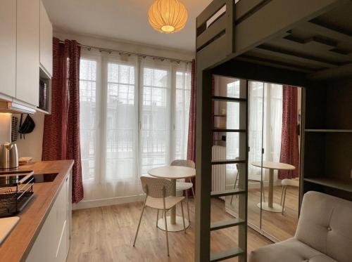 Studio au pieds de Montmartre - Métro L2, L4, L12