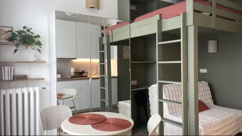 Studio au pieds de Montmartre - Métro L2, L4, L12