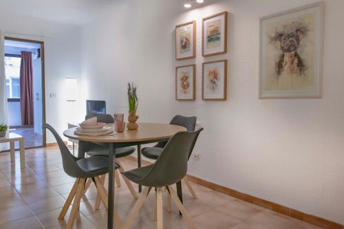 Los Cristianos Cozy Wild