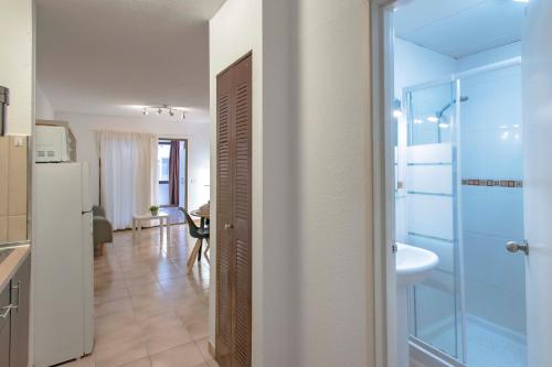 Los Cristianos Cozy Wild