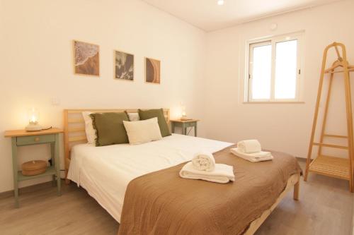 2-BDR Apartment & Terrace, Central Faro