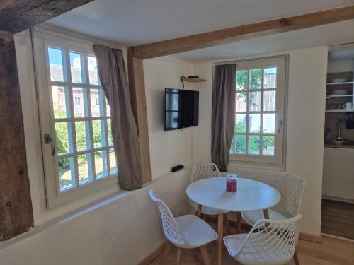 Studio de charme au coeur du vieux Rouen Calme et jardin