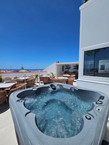 HH Riz Resort - Adults Only