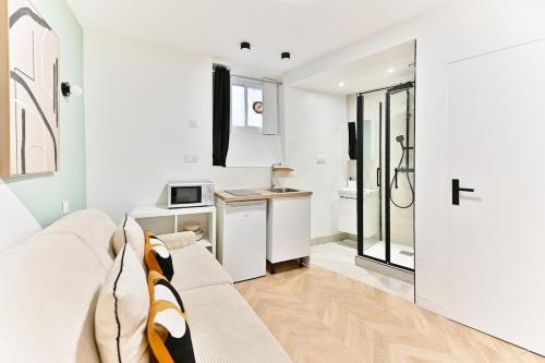 Small air-conditioned studio - Pereire