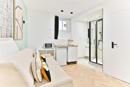 Small air-conditioned studio - Pereire