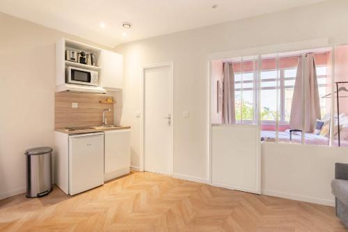 Bright apartment 2 bedrooms & air conditioning Paris 17