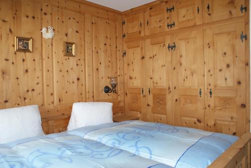 4 Zi Familienwohnung Haus Ravaisch 24 im 2ten OG Davos Dorf