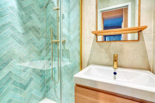 Beautiful 2 air-conditioned bedrooms