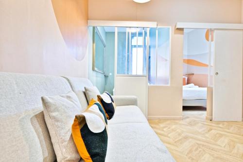 Designer & Air-Conditioned Apartment 2BR, Paris 17
