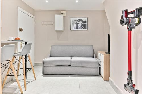 Compact Studio in Central Paris Practical & Convenient