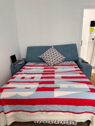 Renovated studio with private terrace 30 M2 Paris 15