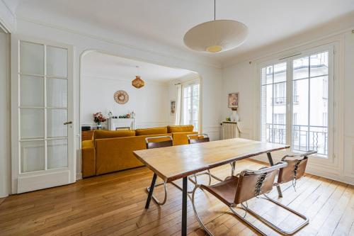 Parc Montsouris - In a pretty square - 2 bedrooms