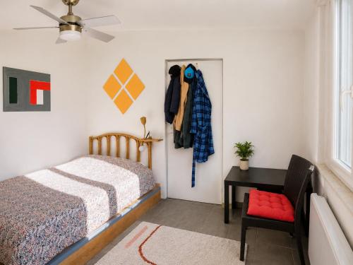 Central Two-Bedroom Apartment with Large Terrace and Private Parking