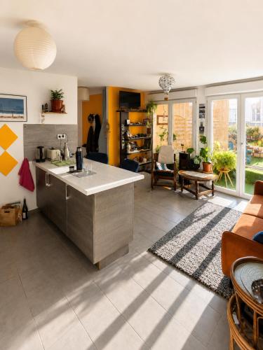 Central Two-Bedroom Apartment with Large Terrace and Private Parking