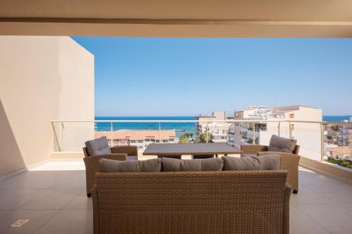Blue Horizons Luxury Apartment