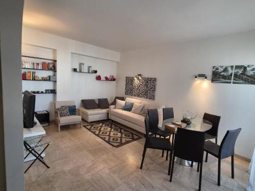 Cannes Martinez One Bedroom