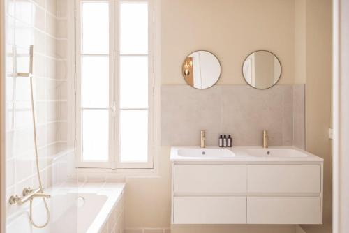 2G Duplex 10Pers 5Chambres Paris15 Commerce AC