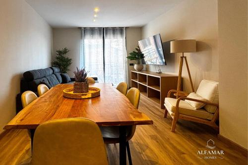 Kuala Suite - Modern Apartment with Pool & Parking