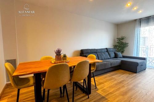 Kuala Suite - Modern Apartment with Pool & Parking