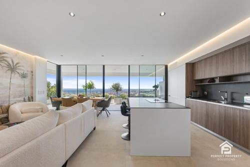 Estepona Luxury 3BR - Sea Views, Terrace, Garage
