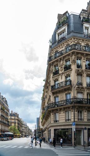 Spacious 55 sqm Apartment in Saint-Germain-des-Prés